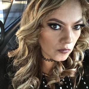 Meet your Posher, Lorena